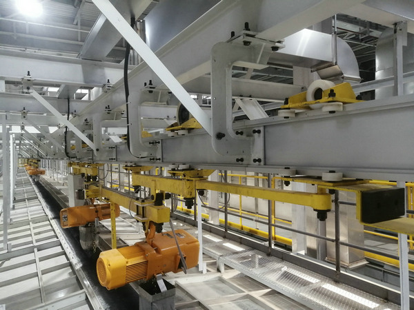 东风猛士前处理电泳EMS输送线